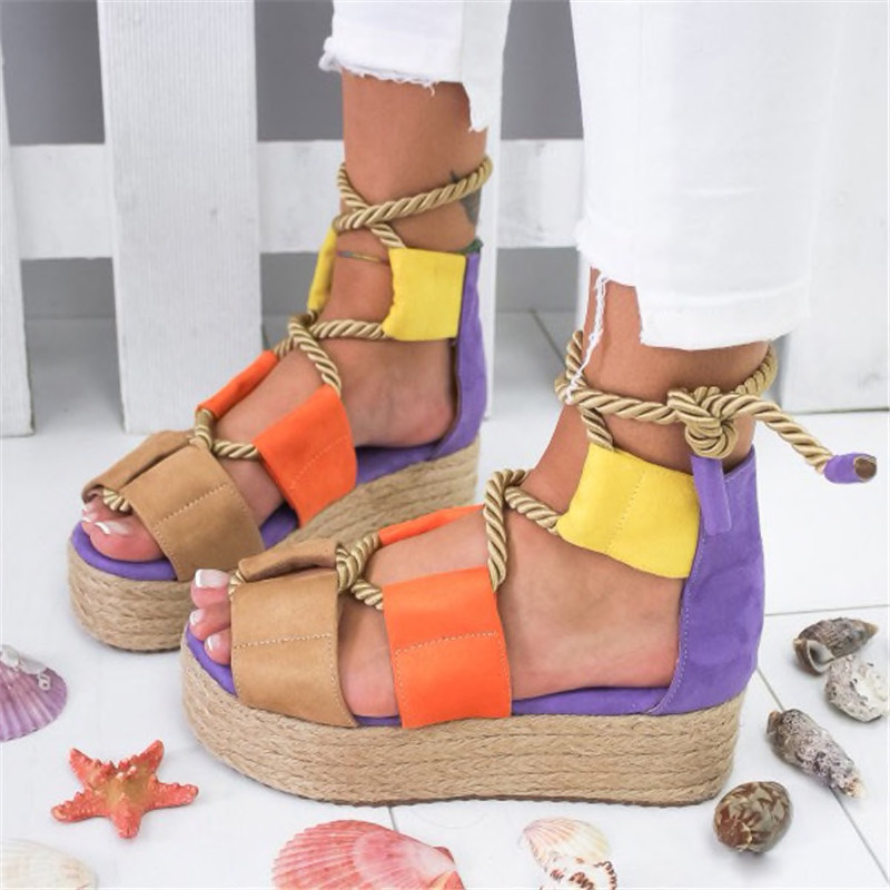 

Trendy Colorblock Thick Heel Sandals