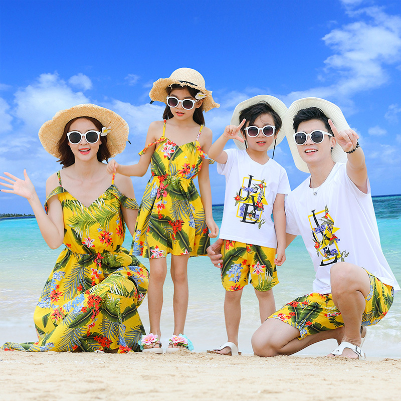 

Off Shoulder Love Family Matching Set