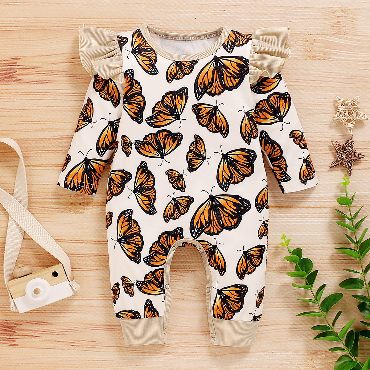 

Butterfly Allover Long-sleeve Beige Baby Jumpsuit