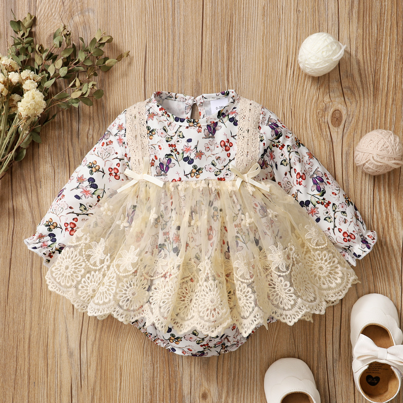 

Floral Print Lace Splicing Long-sleeve Baby Princess Romper Dress
