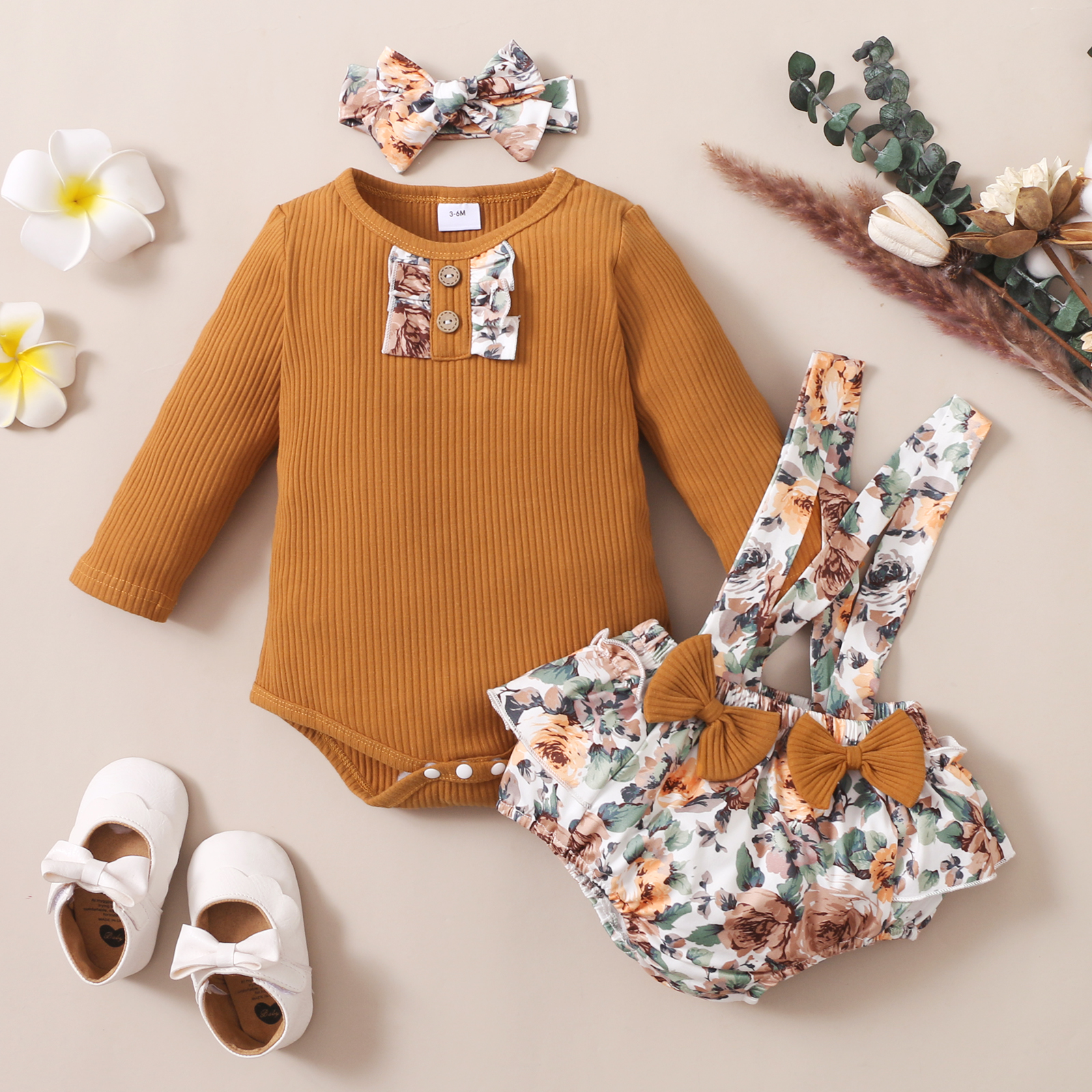 

3pcs Baby Long-sleeve Ribbed Romper and Floral Print Suspender Shorts Set