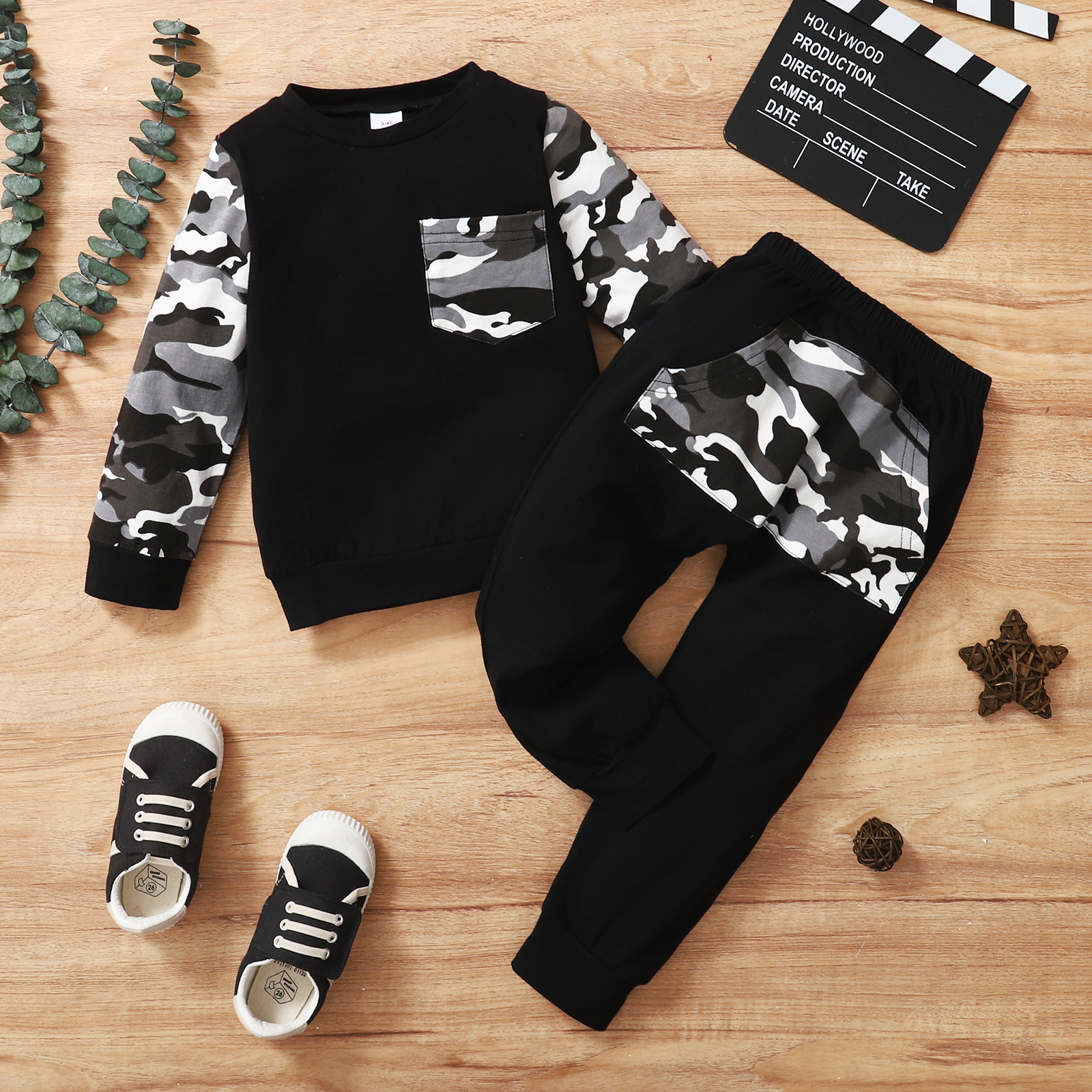 

2-piece Toddler Boy Camouflage Print Colorblock Pullover and Pants Set