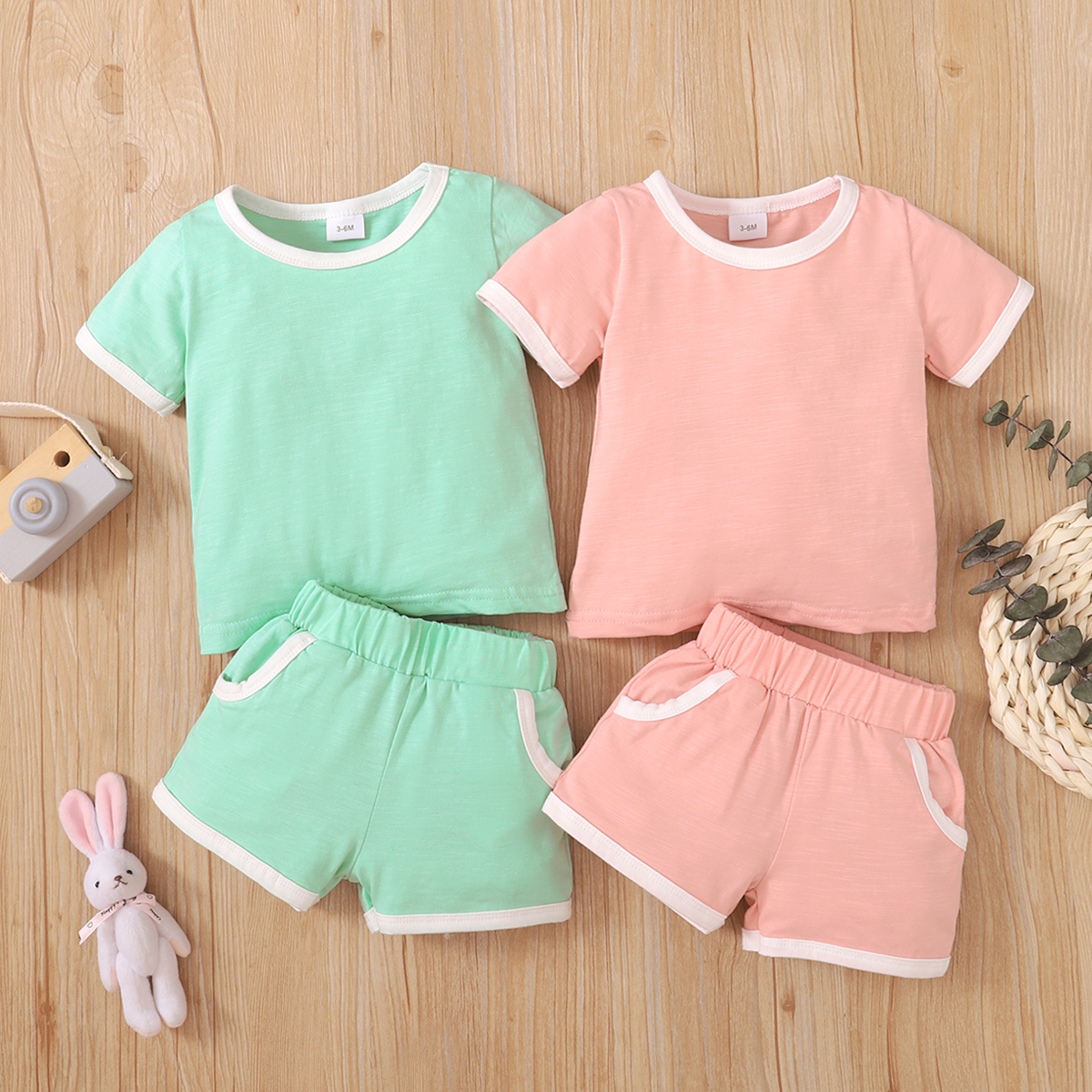 

2pcs Baby Boy/Girl Solid Short-sleeve Tee and Shorts Set