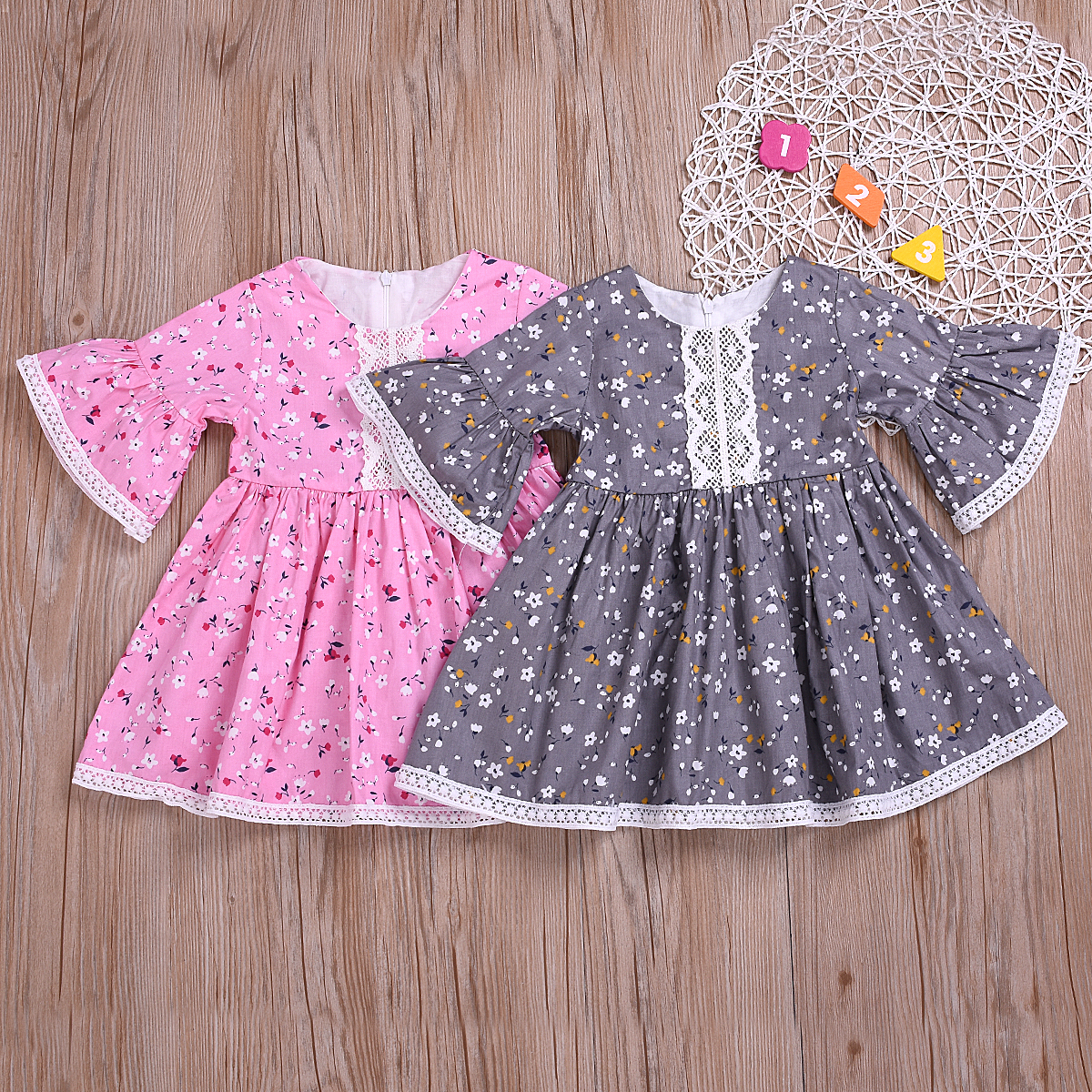 

Floral Print Bell Sleeves Dress