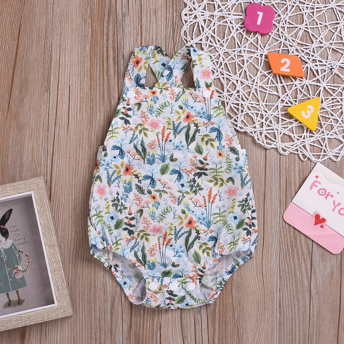 

Baby Floral Print Backless Bodysuit