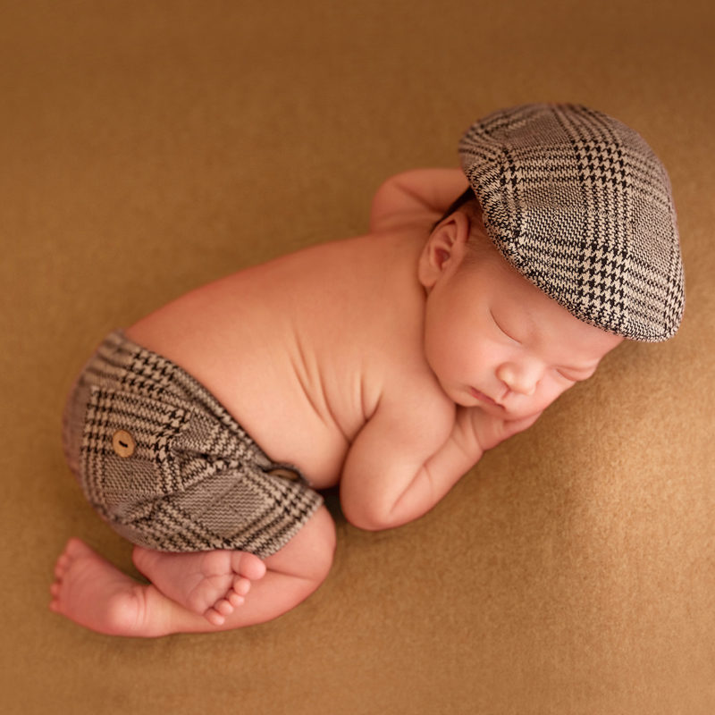 

2-pcs New Born Baby Clothes Hat Plaid Costume Photography Props Accessories