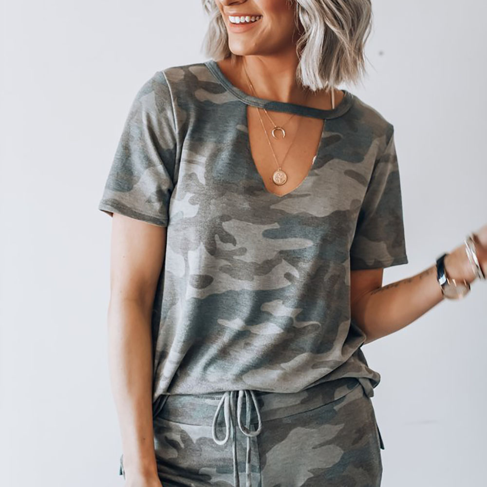 

Hollow-out Camouflage Short-sleeve Tee