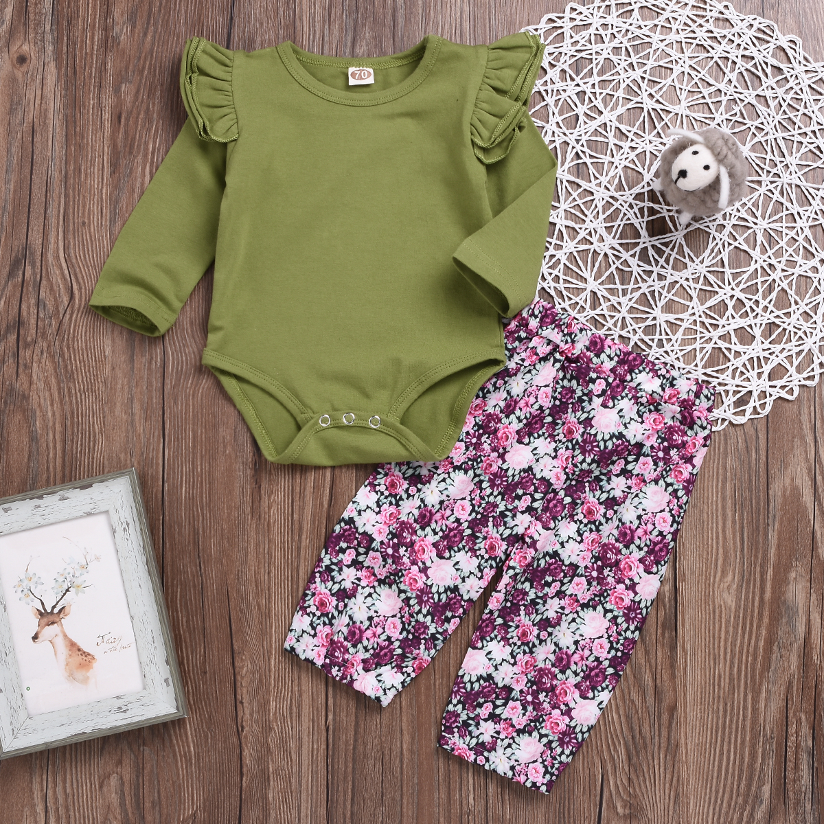 

Baby Girl Solid Flutter Long-sleeve Bodysuit and Floral Pretty Set
