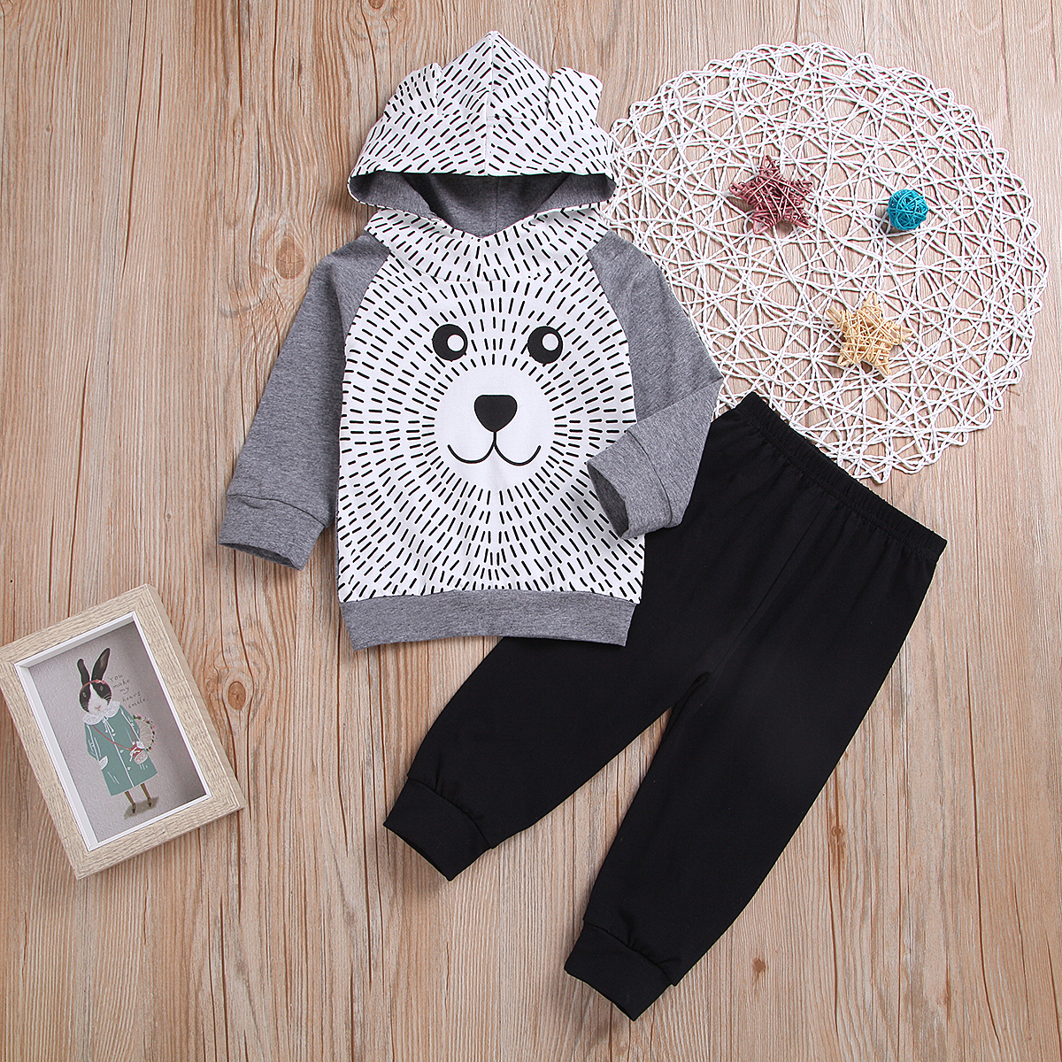

Baby Boy Stylish Bear Print Long-sleeve Hoodie and Solid Pants Set