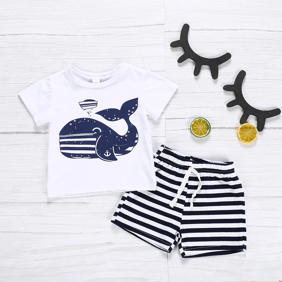 

Baby / Toddler Lovely Whale Print Tee and Striped Shorts Set