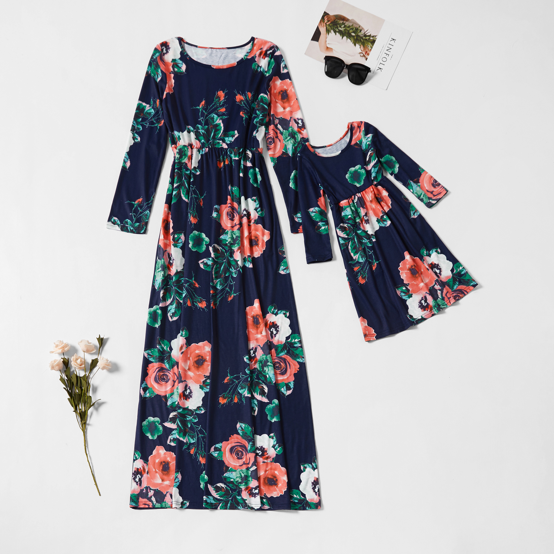

Printed Long-sleeve Fitted Matching Dresses