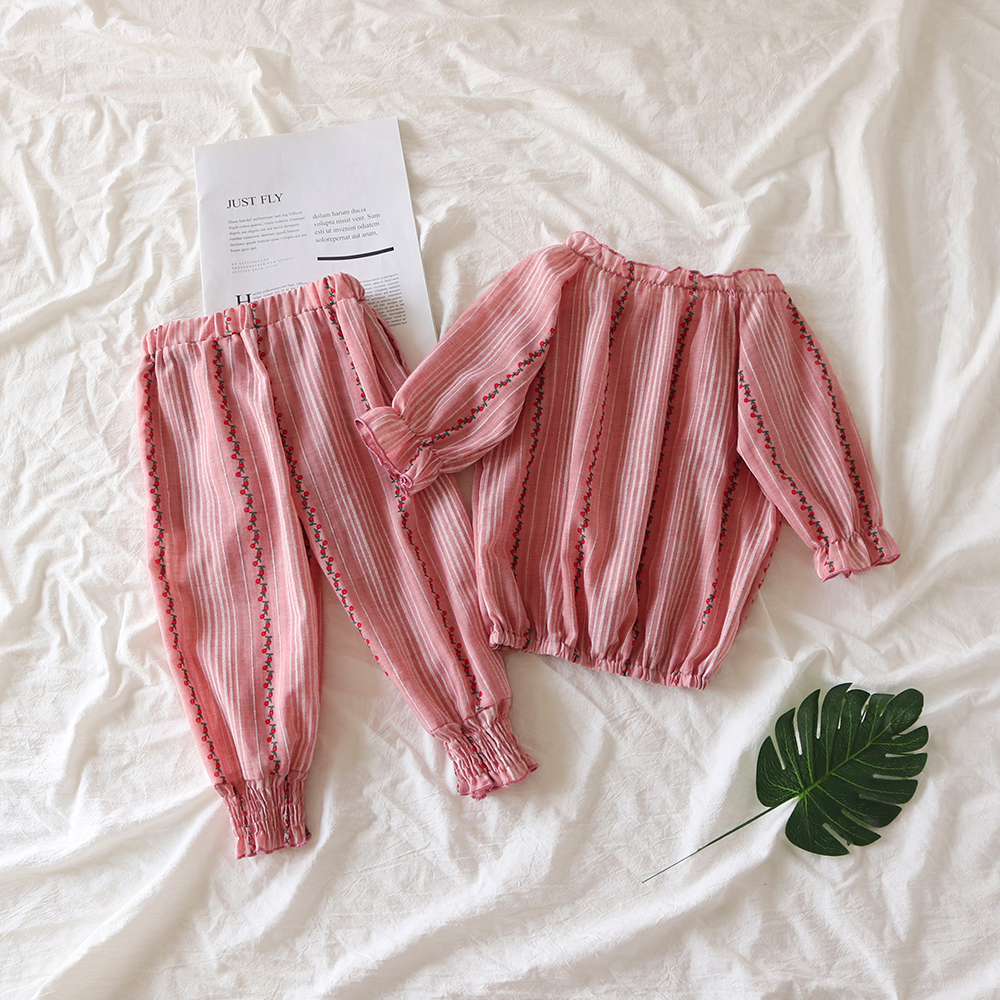 

Baby / Toddler Floral Print Off Shoulder Top and Pants Set