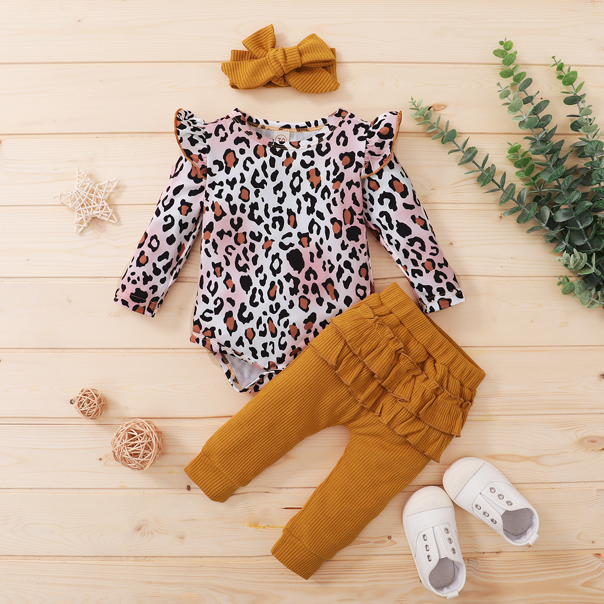 

3pcs Baby Girl Sweet Leopard Long-sleeve Cotton Romper Baby's Sets