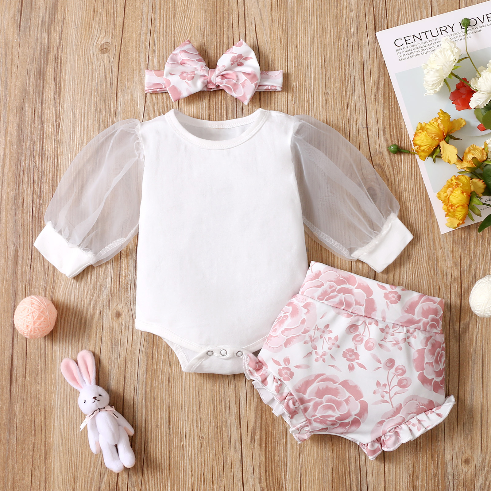 

3pcs Solid and Floral Mesh Long-sleeve Baby Set
