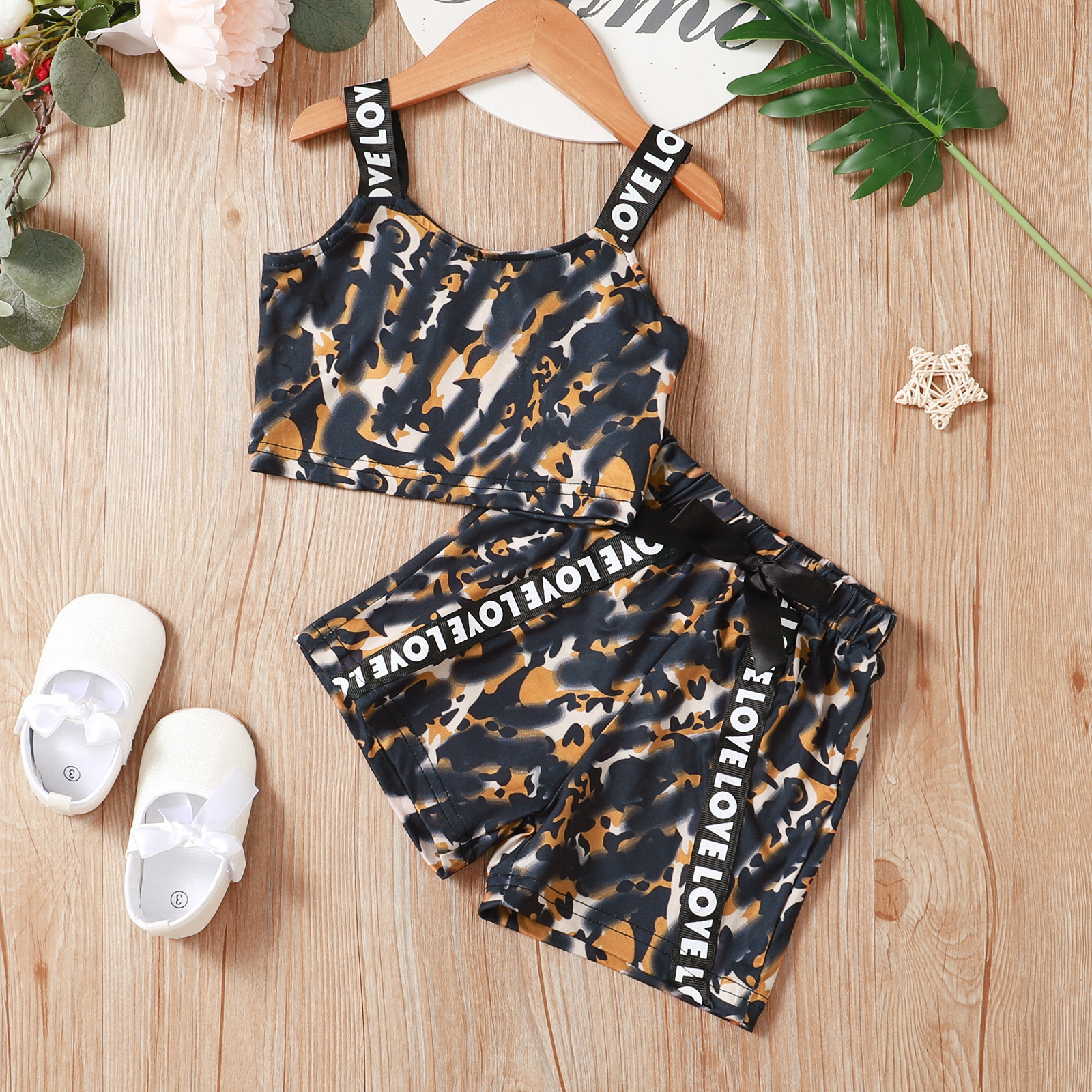 

2-piece Baby / Toddler Leopard Print Top and Shorts Set