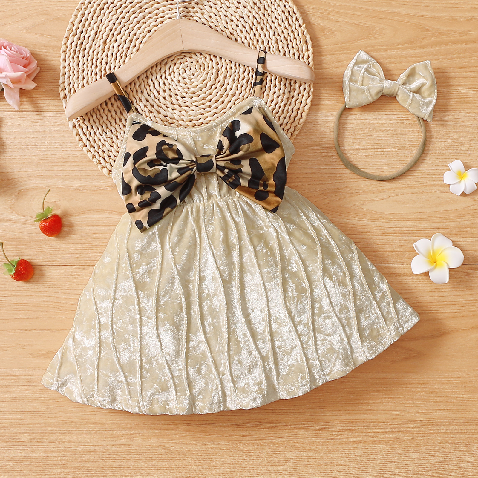 

Leopard Print Bow Decor Sleeveless Khaki Baby Sling Dress