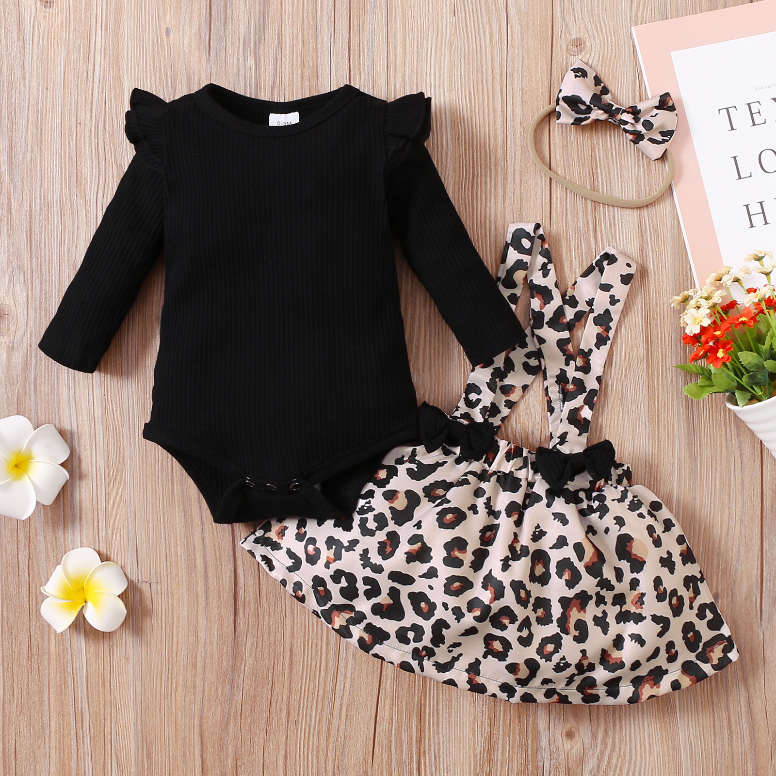 

3pcs Cotton Ribbed Long-sleeve Romper and Leopard Suspender Skirt Baby Set