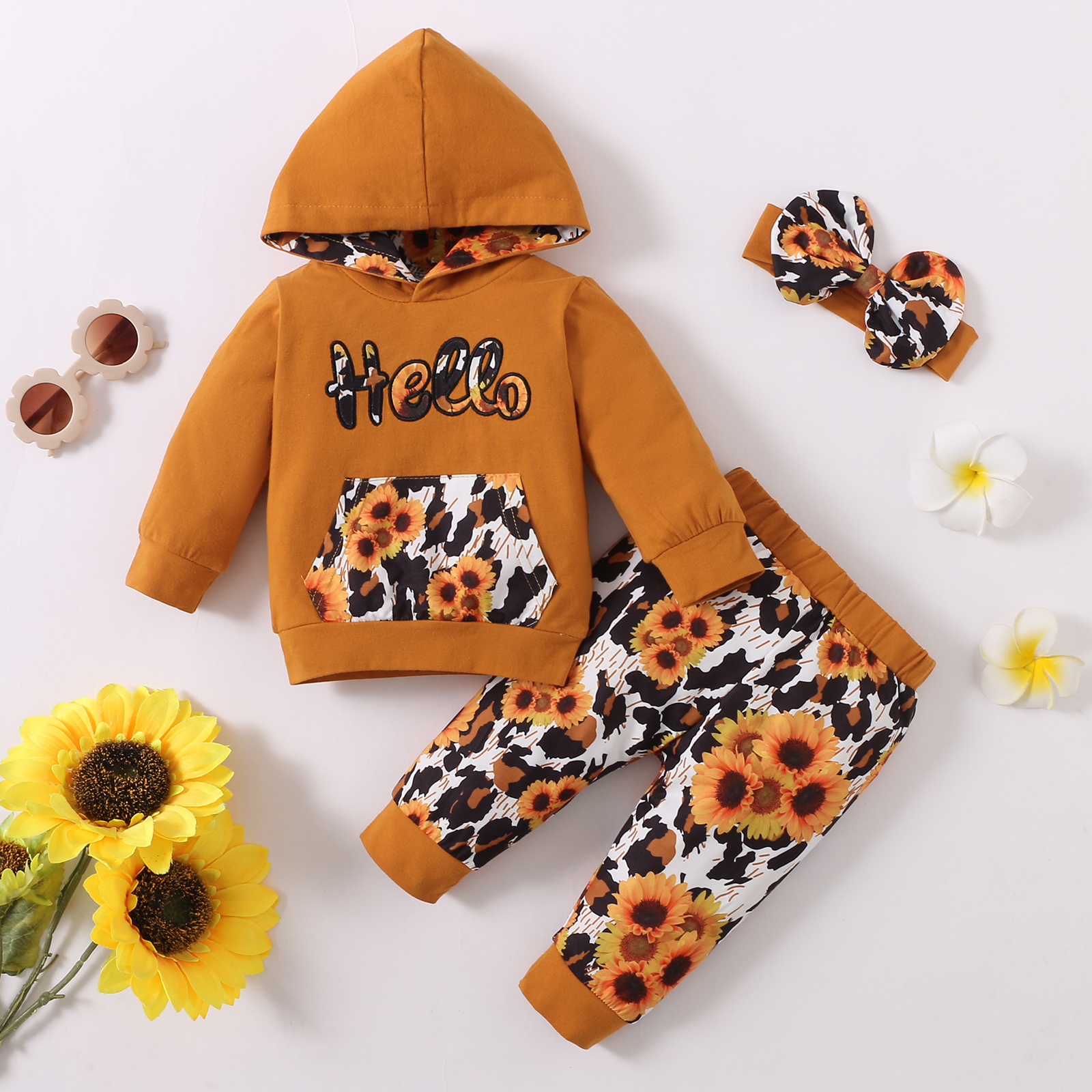

2pcs Sunflowers and Letters Leopard Print Long-sleeve Baby Set
