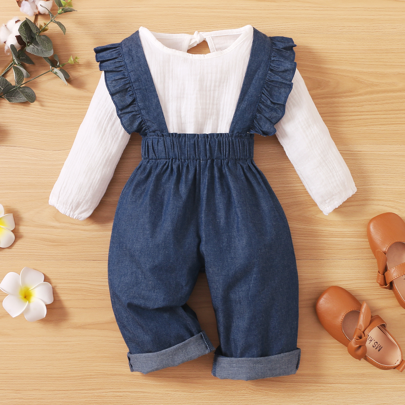 

2-piece Toddler Girl Long-sleeve White Bloue and Ruffled Button Design Denim Overalls Casual Set
