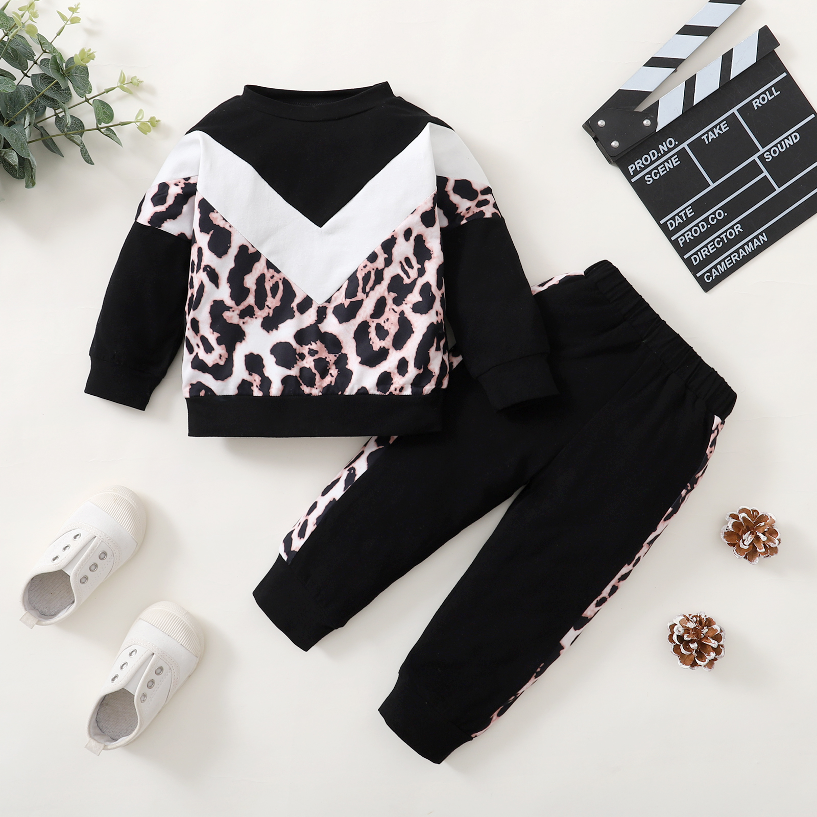

2-piece Toddler Girl Leopard Print Colorblock Pullover Sweatshirt and Elasticized Pants Set