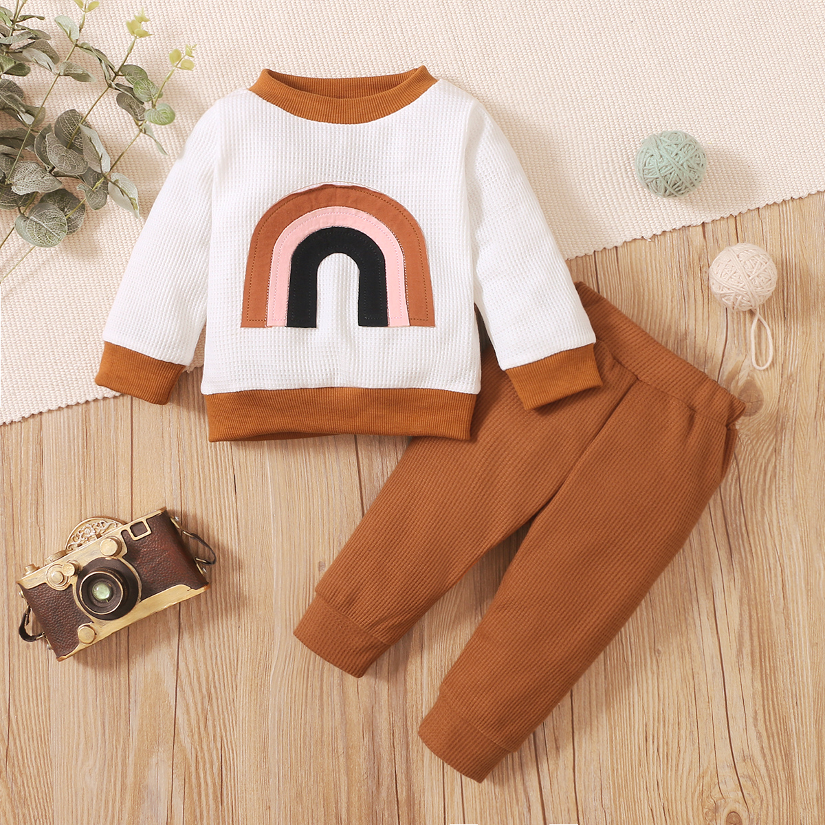 

2pcs Baby Boy/Girl Rainbow Pattern Waffle Long-sleeve Top and Trousers Set