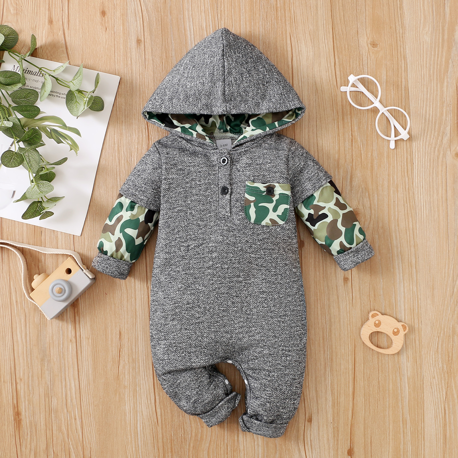 

Baby Boy/Girl Camouflage Splicing Heathered Grey Long-sleeve Hooded Jumpsuit