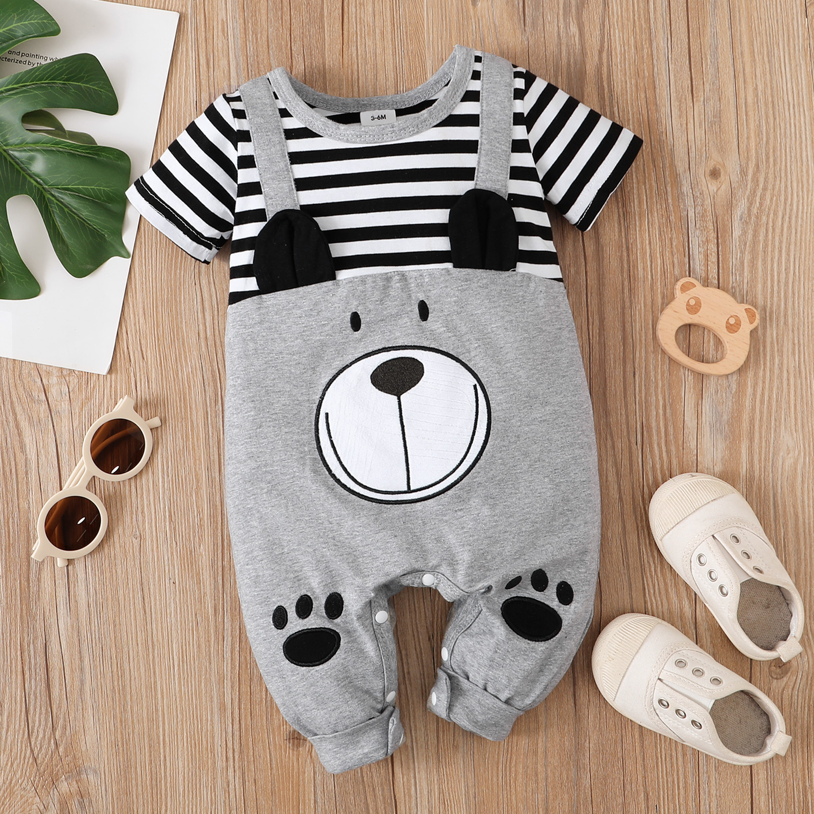 

Baby Boy 95% Cotton Striped Short-sleeve Splicing Cartoon Bear Print Jumpsuit