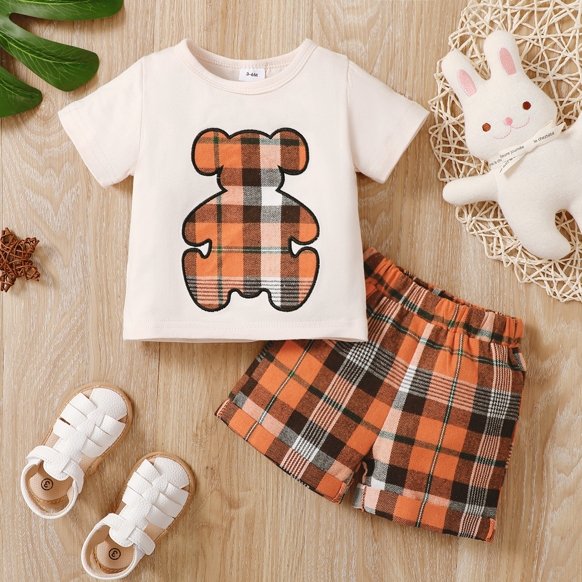 

2pcs Baby Boy 95% Cotton Short-sleeve Cartoon Bear Print T-shirt and Plaid Shorts Set