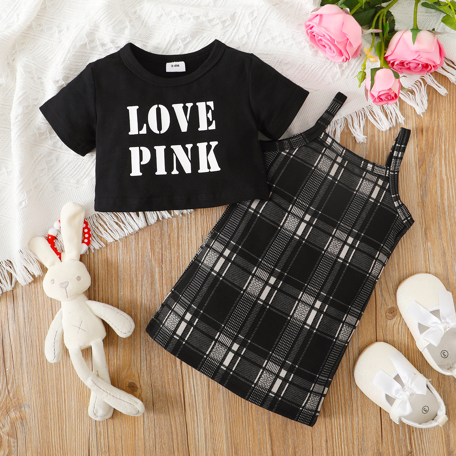 

2pcs Baby Girl 95% Cotton Plaid Cami Dress and Letter Print Short-sleeve Crop Top Set
