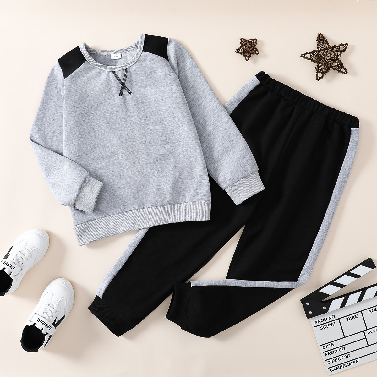 

2pcs Kid Boy Colorblock Pullover Sweatshirt and Elasticized Pants Casual Set