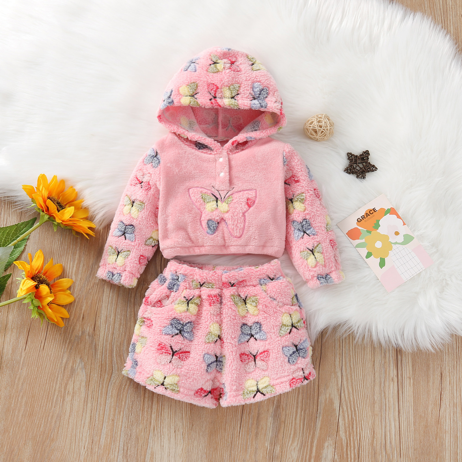 

Baby 2pcs Butterfly Long-sleeve Hooded Pink Fleece Hoodie and Shorts Set