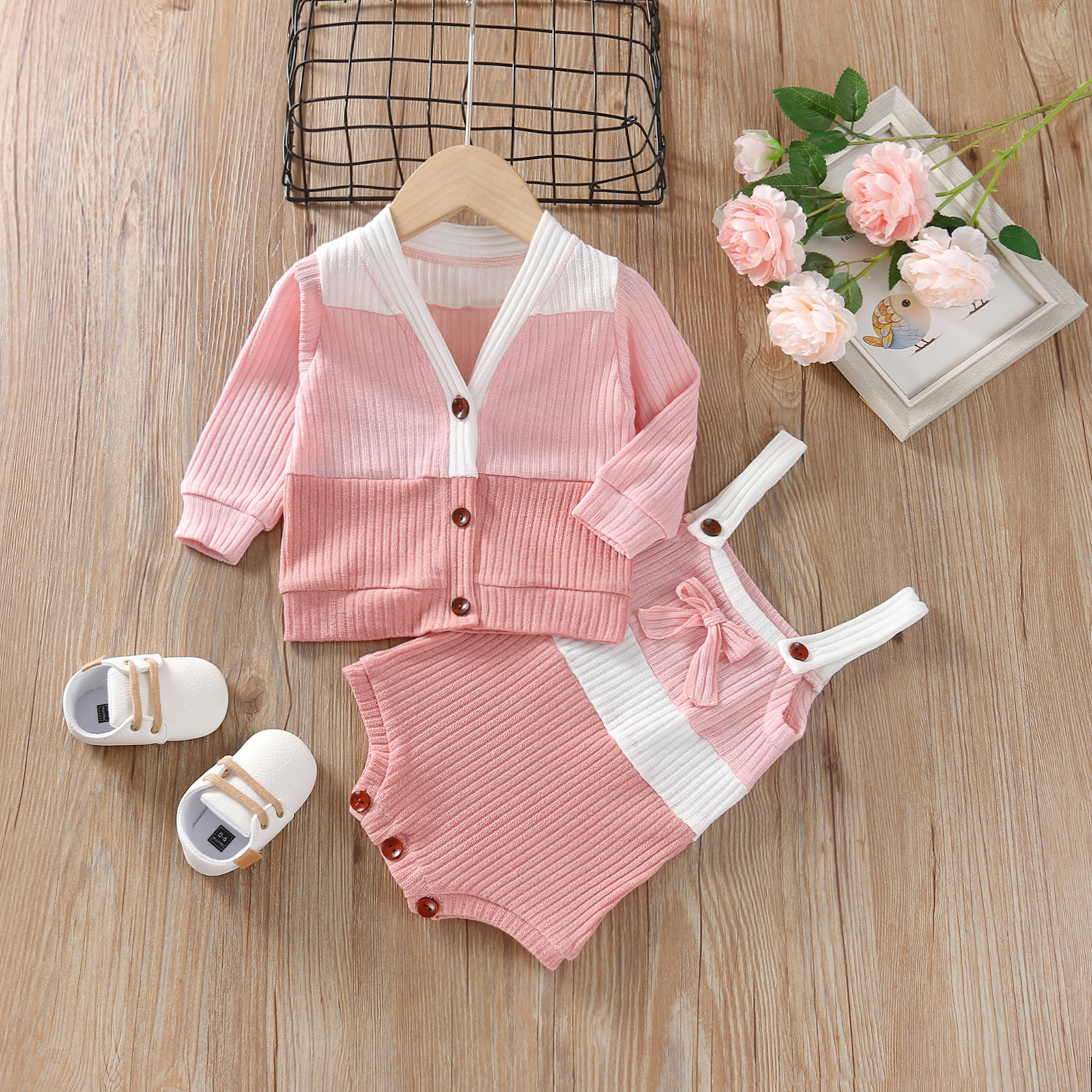 

Baby 2pcs Pink Knitted Sleeveless Suspender Romper and Cardigan Coat Set