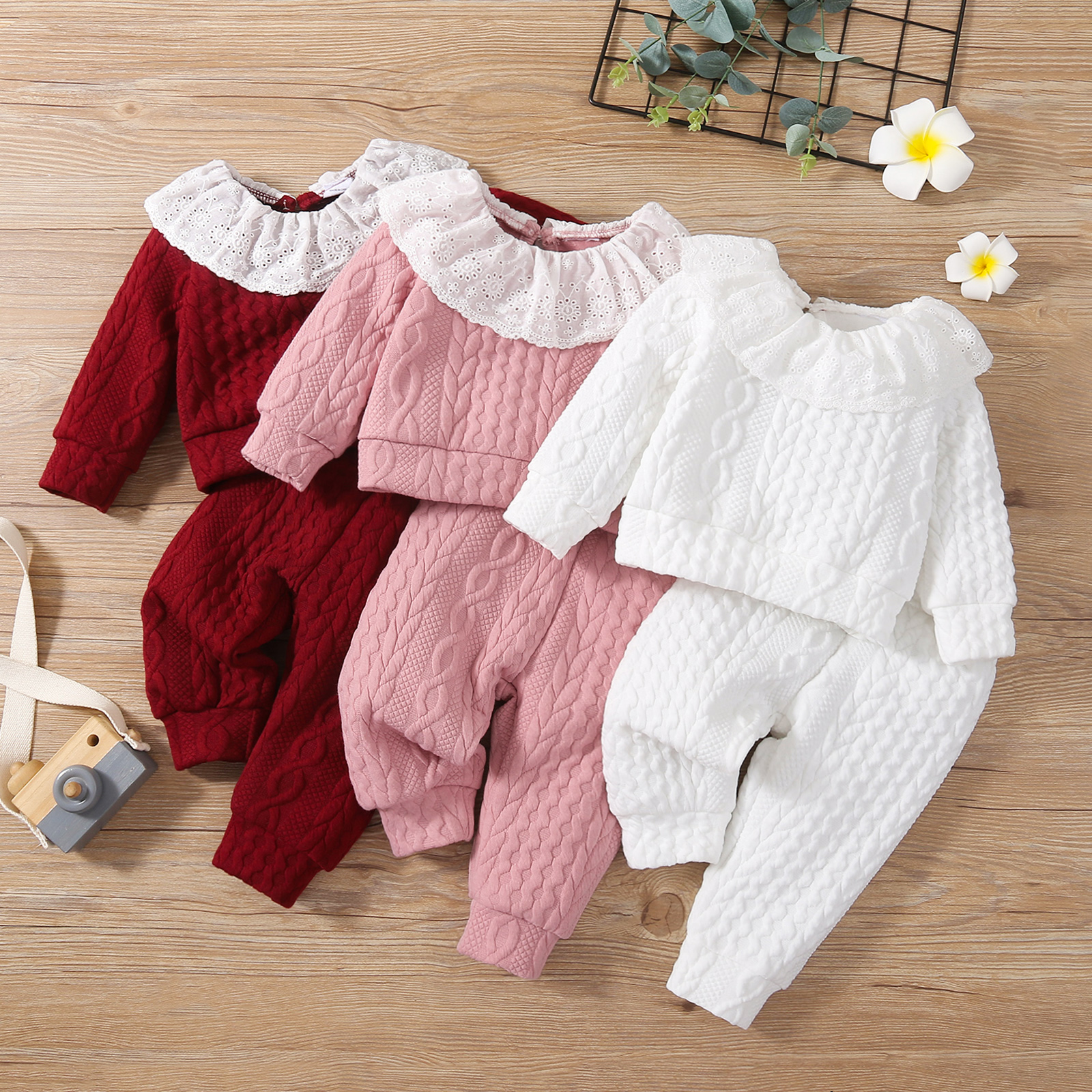 

2pcs Baby Solid Imitation Knitting Ruffle Long-sleeve Cotton Top and Pants Set