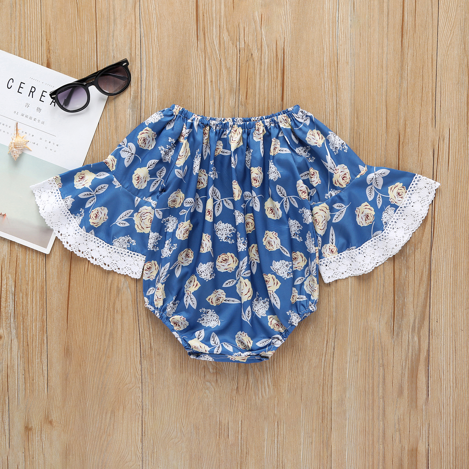 

Baby Bell Sleeves Floral Bodysuit