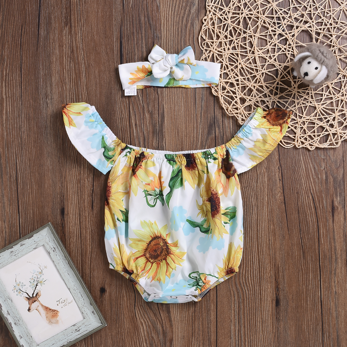 

Baby Girl Sunflower Print Off Shoulder Romper and a Headband