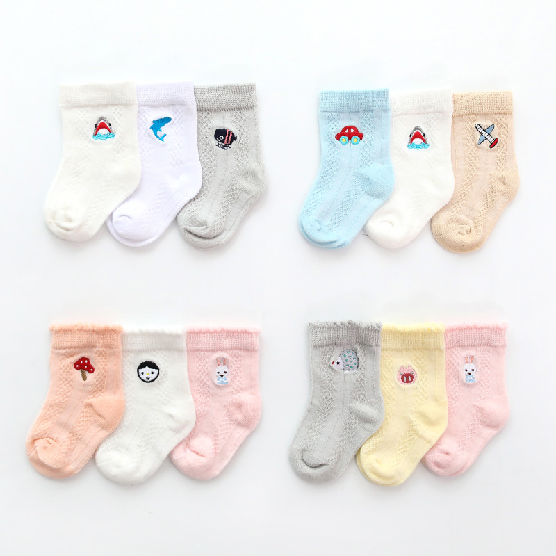 

3-pair Embroidered Cartoon Kintted Solid Socks