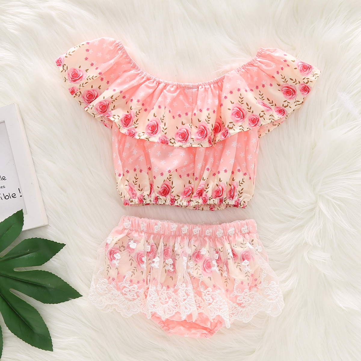 

Baby Floral Ruffle Collar Top and Lace Shorts Set