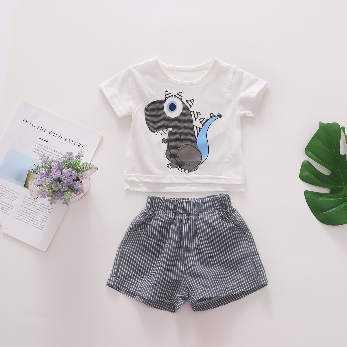 

Baby / Toddler Cartoon Dino Print Tee and Striped Shorts Set