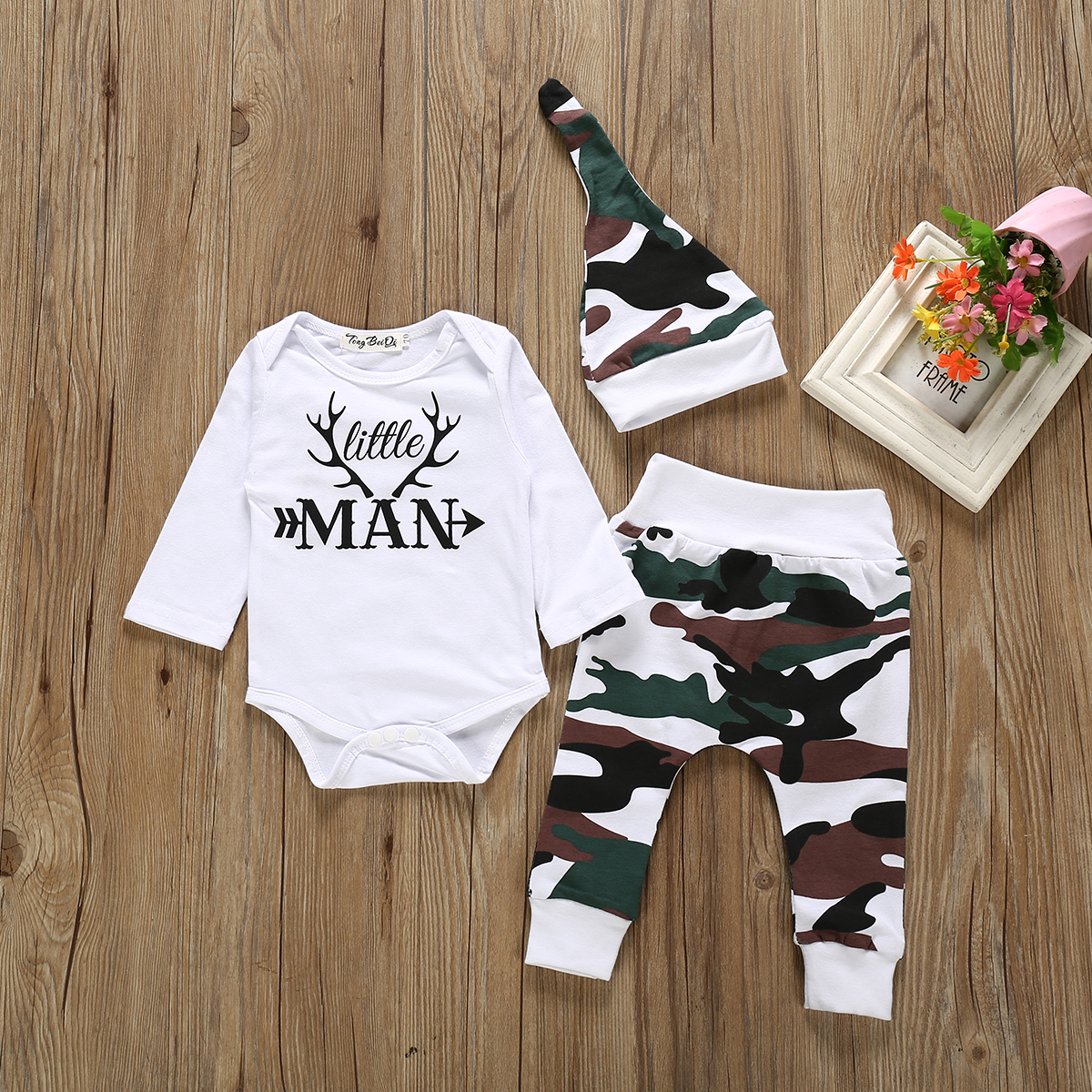 

3-piece baby Boy LITTLE MAN Print Bodysuit and Camouflage Pants with Hat Set