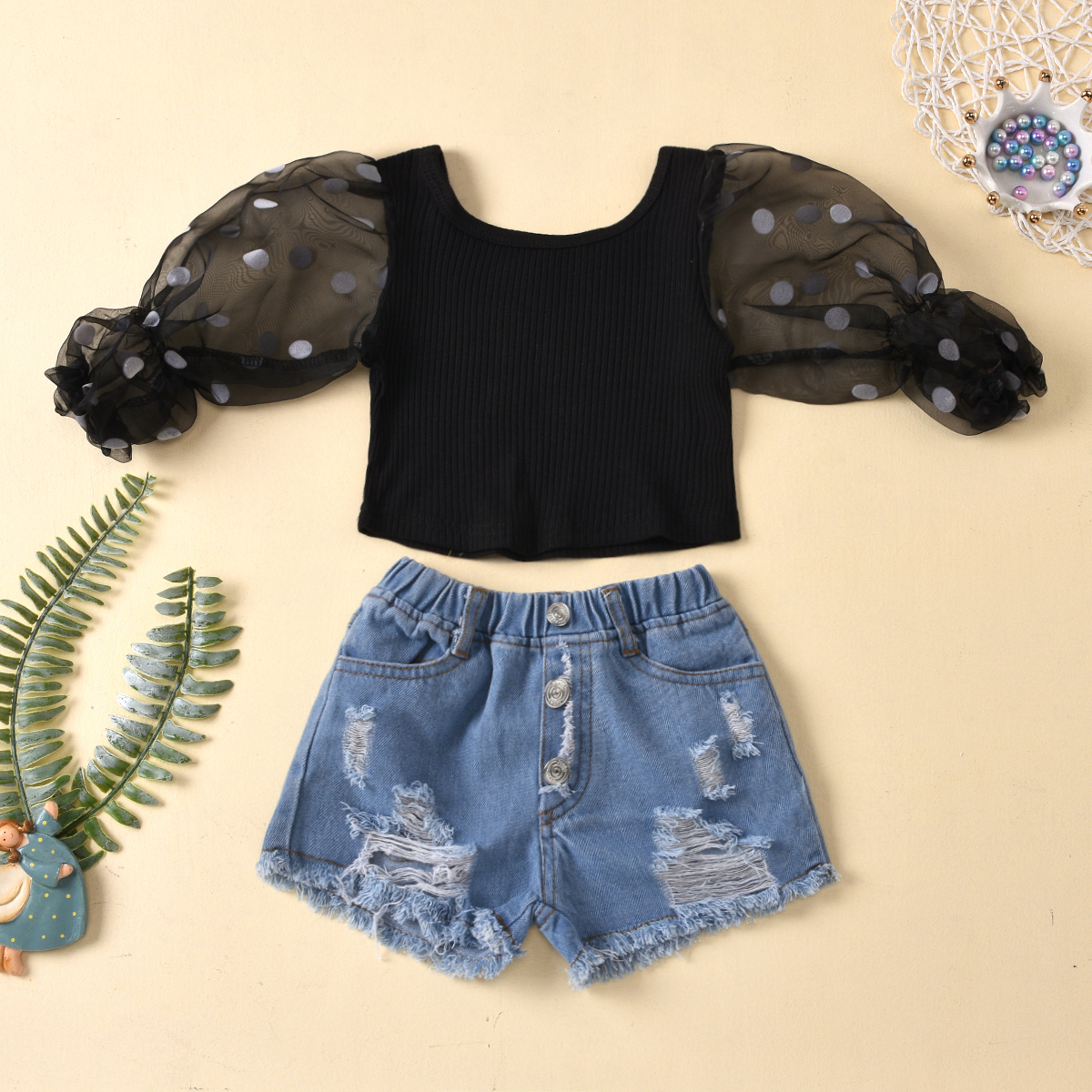 

2-piece Baby / Toddler Girl Stylish Puff-sleeve Top and Shorts Set