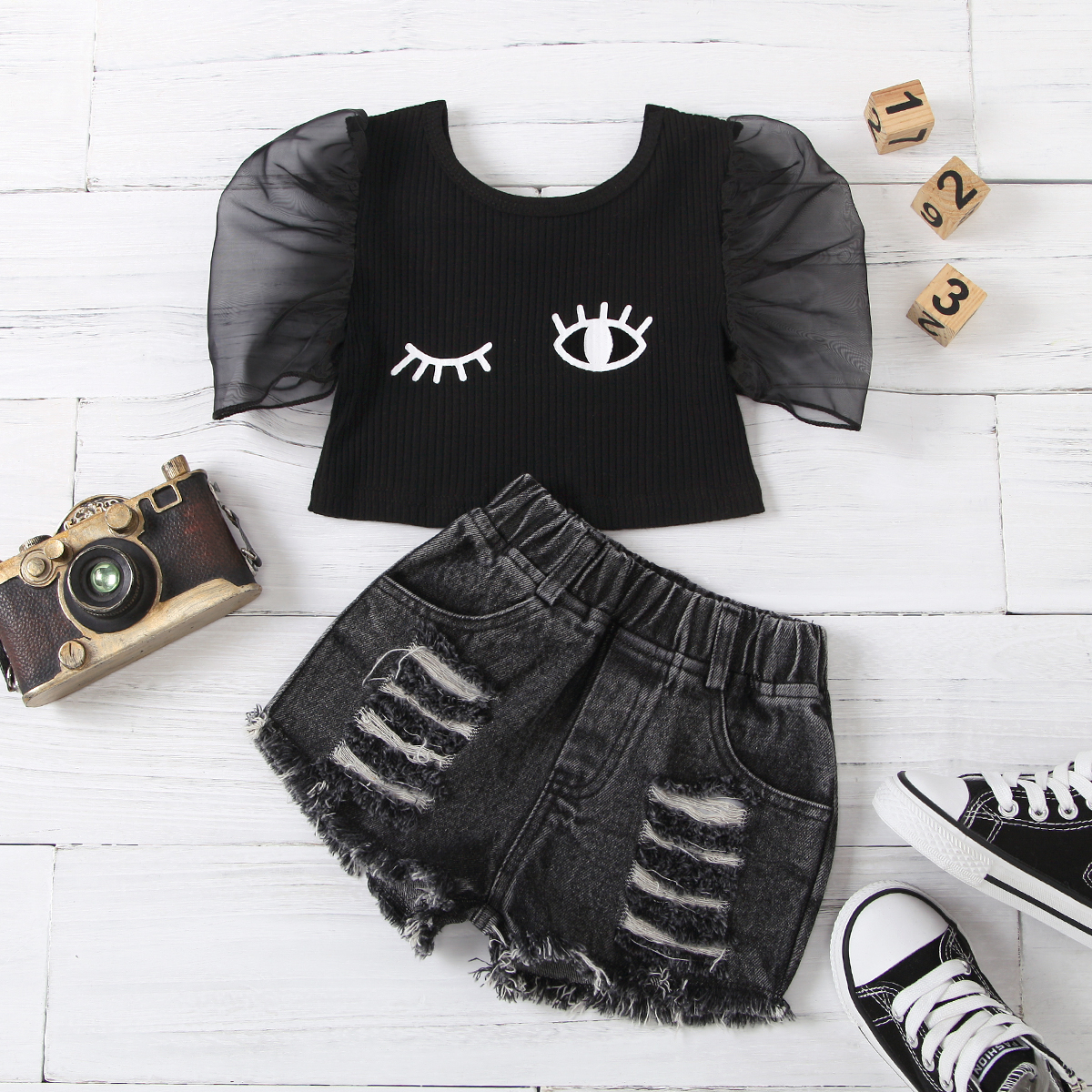

2pcs Solid Mesh Decor Top and Denim Shorts Black Baby Set