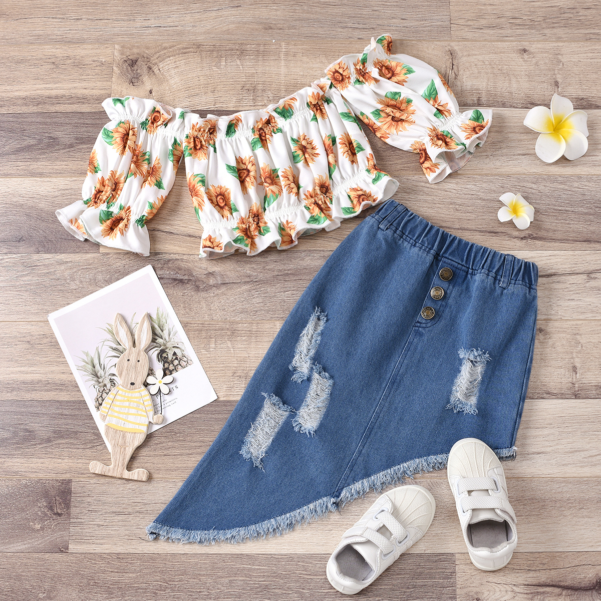 

2-piece Toddler Girl Floral Print Off Shoulder Top and Denim Dress Set