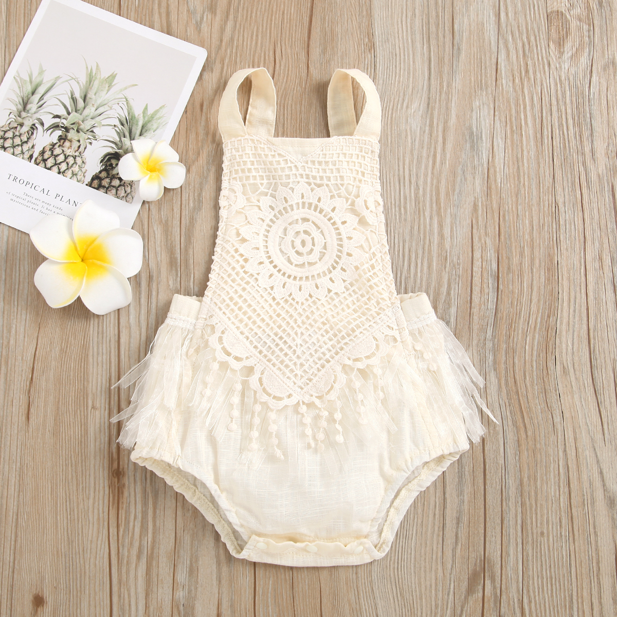 

Solid Lace and Mesh Decor Sleeveless Baby Romper