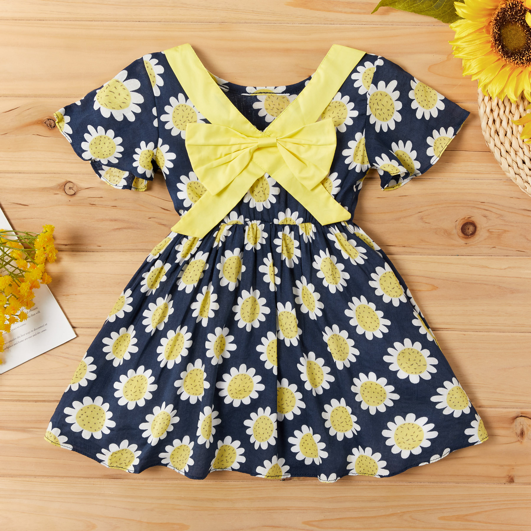 

bebê / criança de girassol vestidos