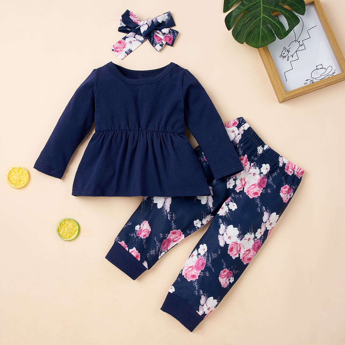 

3pcs Baby Solid Long-sleeve Top and Floral Floral Print Trousers Set