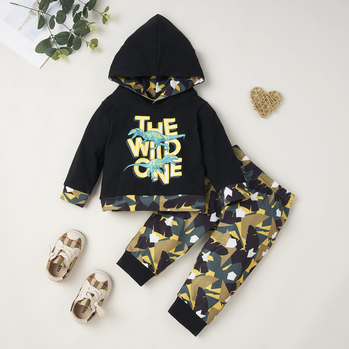 

2-piece Baby / Toddler Boy Dinosaur Letter Print Camouflage Hoodie and Camouflage Pants Set