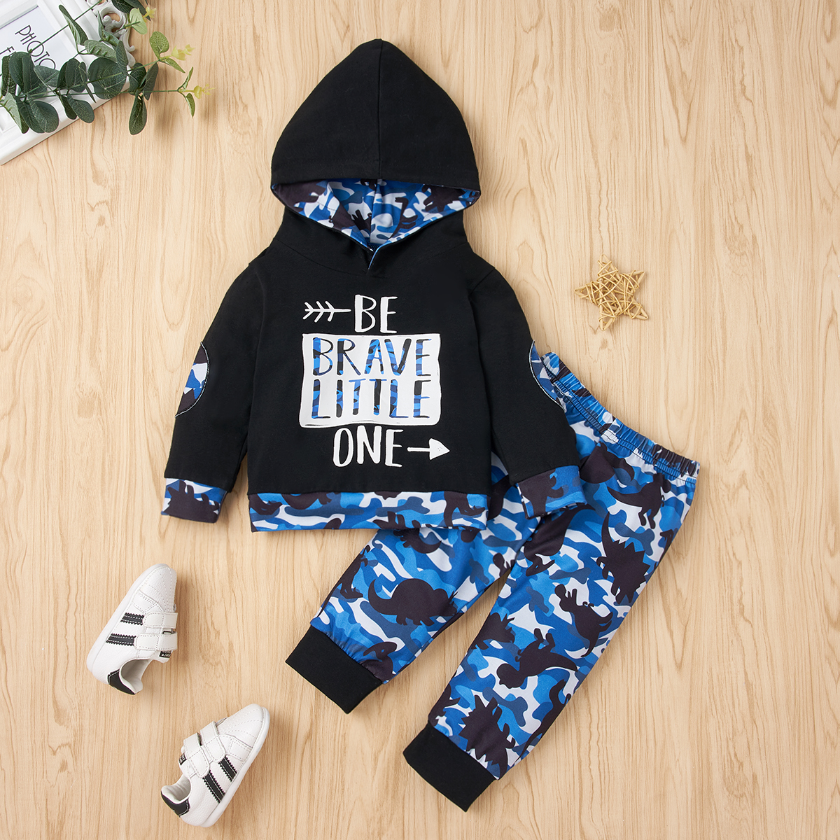 

2-piece Baby / Toddler Boy Letter Print Camouflage Hoodie and Camouflage Pants Set