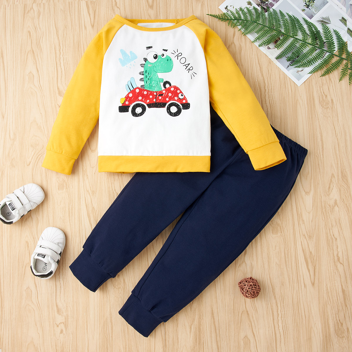 

2-piece Baby / Toddler Cartoon Dinosaur Long-sleeve Pullover and Pants Set