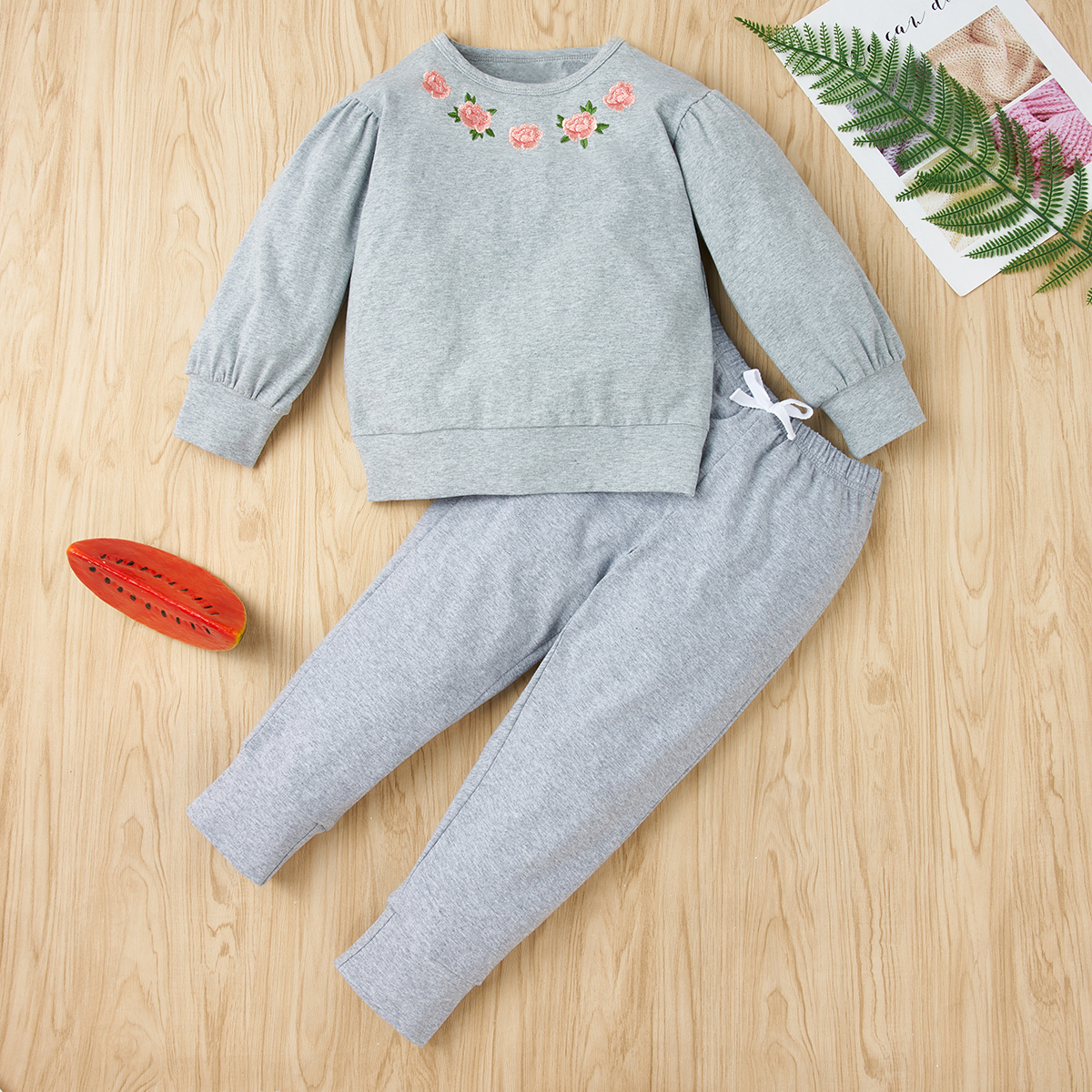 

2-piece Baby / Toddler Flower Print Solid Pullover and Pants Set