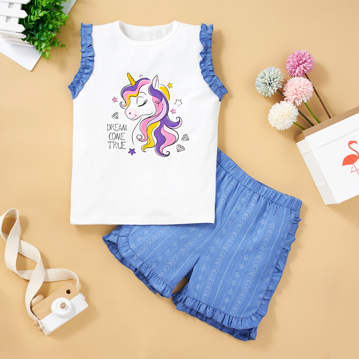 

Trendy Kid Girl 2-piece Sleeveless Unicorn Print Shorts Suits